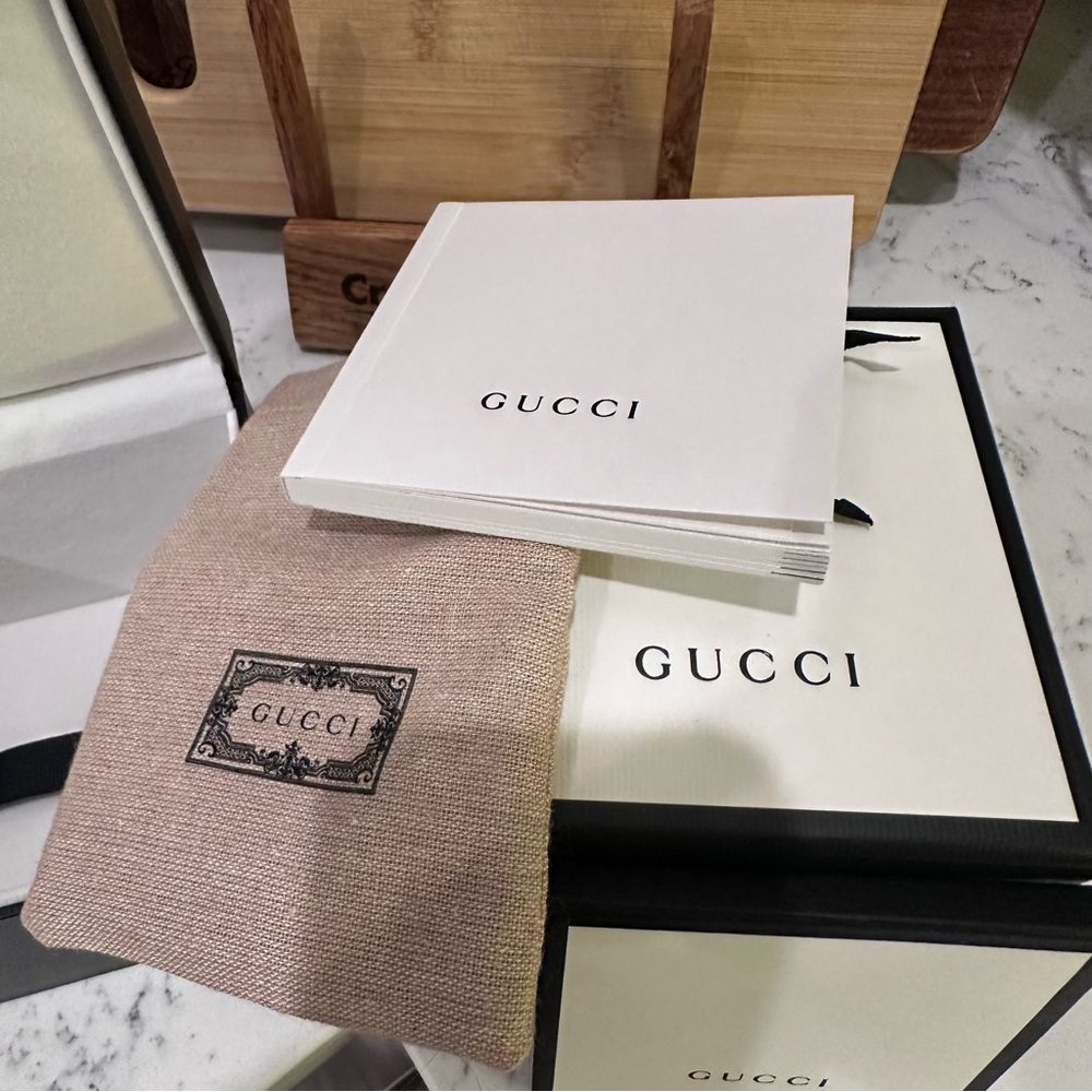 Gucci Sync Sport Watch with White Rubber Logo Band Unisex Stainless Steel - Picture 7 of 16